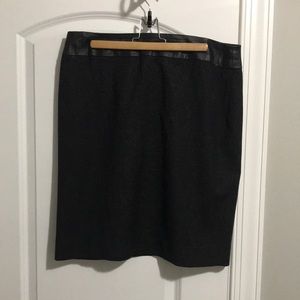 AUSTIN REED size 16 black tweed skirt with leather waistband